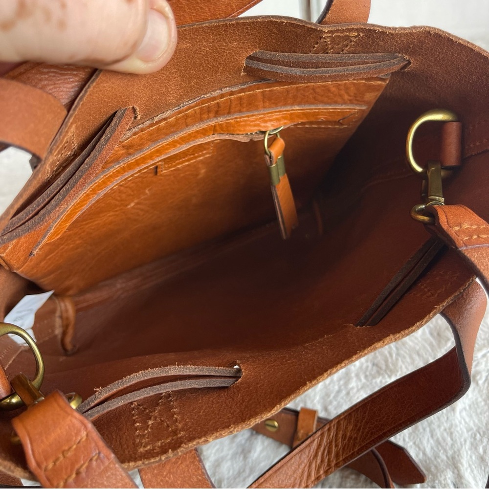 Madewell The Small Drawstring Transport Crossbody Leather Bag - Picture 12 of 16